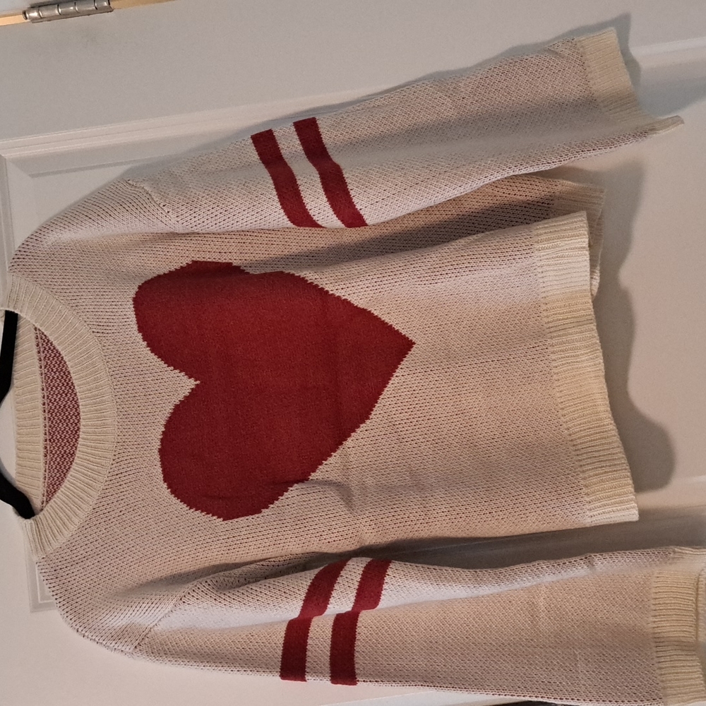 ❤New beige heart sweater - Picture 7 of 12